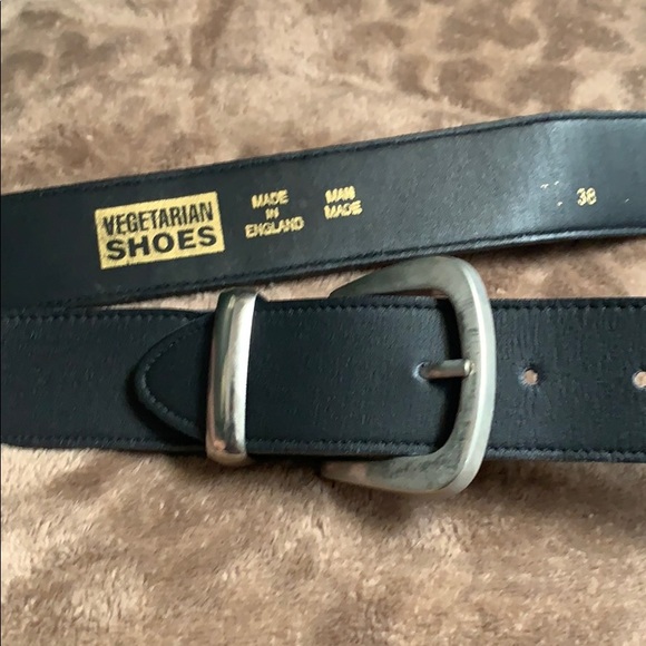 Men’s “Vegan Leather” belt, black, 38” - Picture 2 of 2